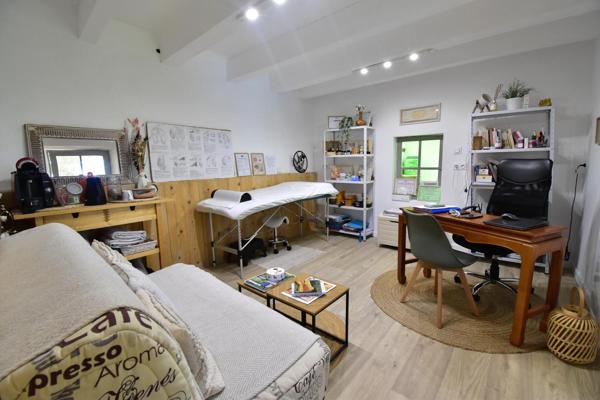 Maison familiale + Studio indépendant à Digne 04