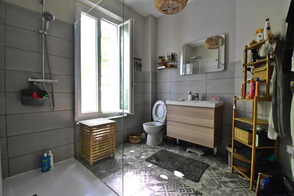 Maison familiale + Studio indépendant à Digne 04