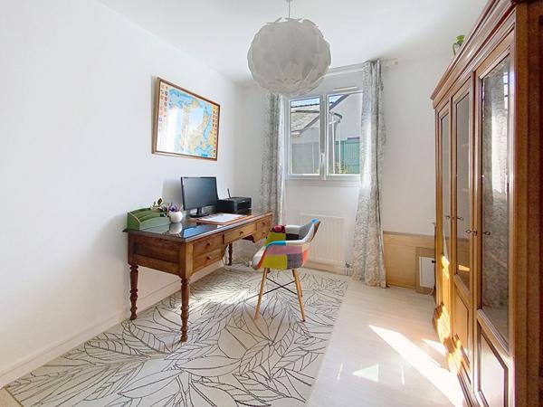 Maison à vendre à Saint Avertin - 5 chambres avec piscine