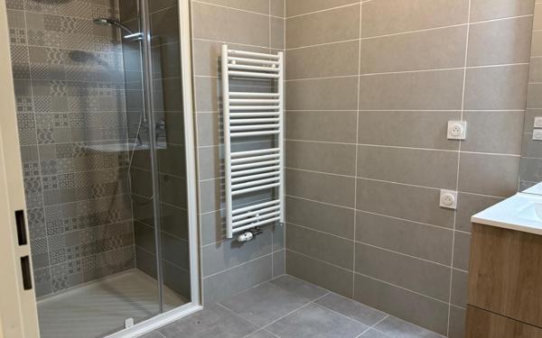 Appartement à louer    5 pièces • 110,80 m2 Bordeaux