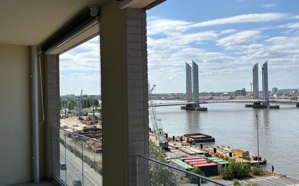 Appartement à louer    5 pièces • 110,80 m2 Bordeaux