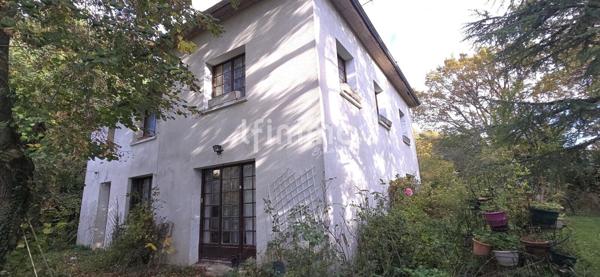 Maison en lotissement à Bois le Roi à rénover entièrement!