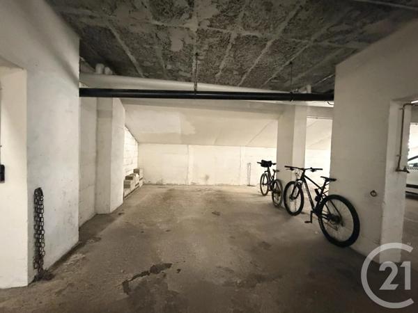 Parking à vendre  20 m 2   ST MAUR DES FOSSES  - 94