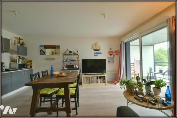 APPARTEMENT T3 AVEC ASCENSEUR GARAGE ET LOGGIA LE RHEU