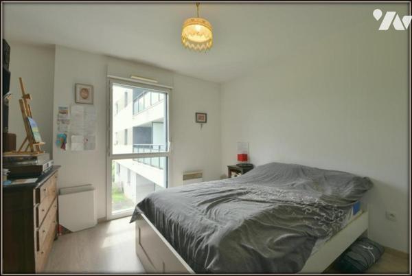 APPARTEMENT T3 AVEC ASCENSEUR GARAGE ET LOGGIA LE RHEU