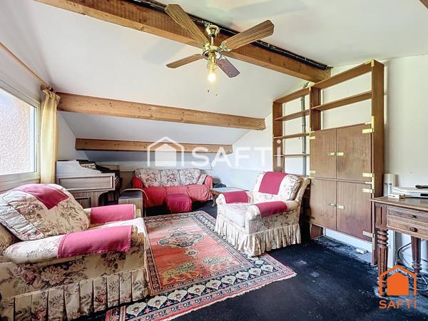 Villa de 144m² sur un terrain de 9510 m² avec piscine