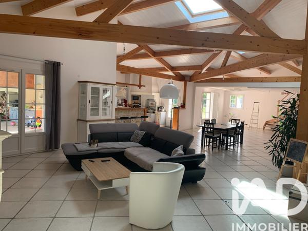 Maison à vendre 10 pièces 337 m² Tonnay-Charente