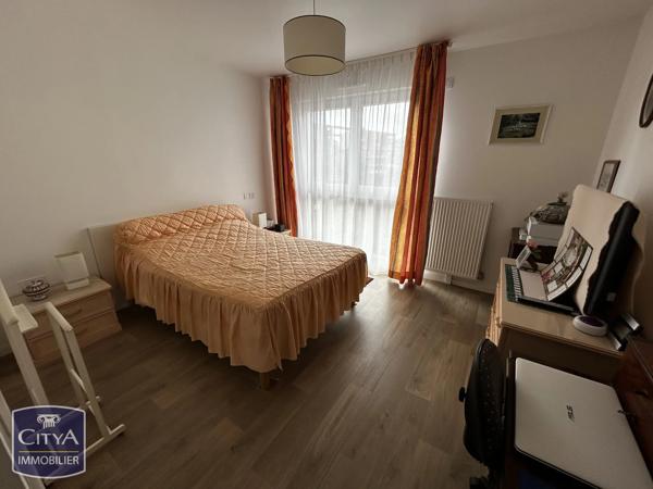 Appartement à vendre 2 pièces 46m² Combs-la-Ville (77380)