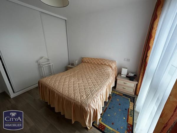 Appartement à vendre 2 pièces 46m² Combs-la-Ville (77380)