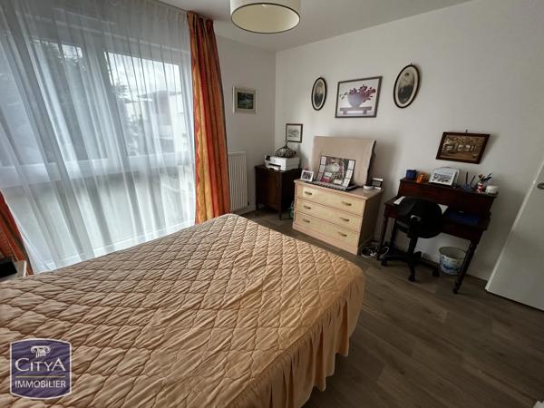 Appartement à vendre 2 pièces 46m² Combs-la-Ville (77380)