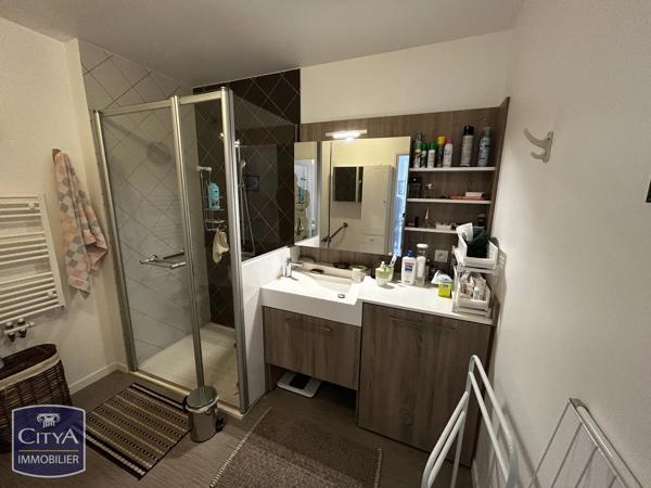 Appartement à vendre 2 pièces 46m² Combs-la-Ville (77380)