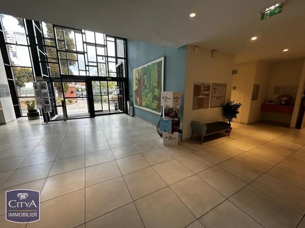 Appartement à vendre 2 pièces 46m² Combs-la-Ville (77380)