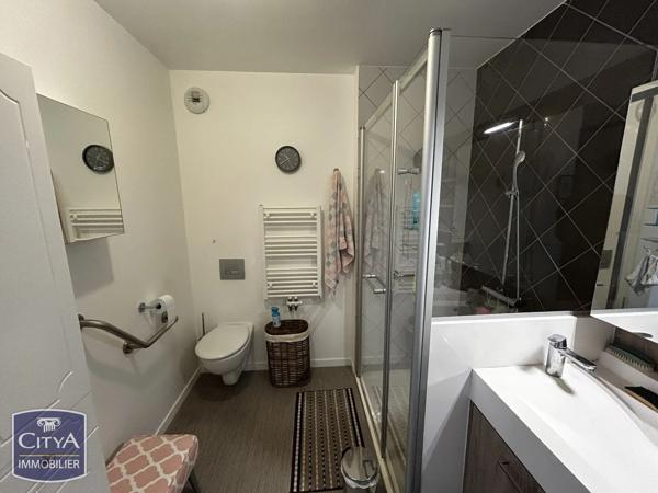 Appartement à vendre 2 pièces 46m² Combs-la-Ville (77380)
