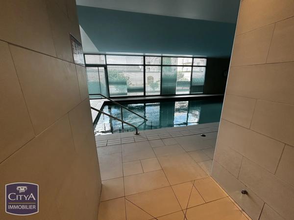 Appartement à vendre 2 pièces 46m² Combs-la-Ville (77380)