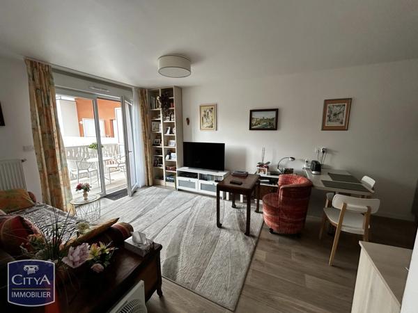 Appartement à vendre 2 pièces 46m² Combs-la-Ville (77380)