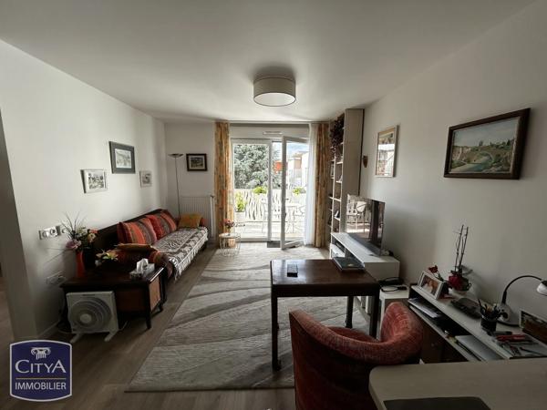 Appartement à vendre 2 pièces 46m² Combs-la-Ville (77380)