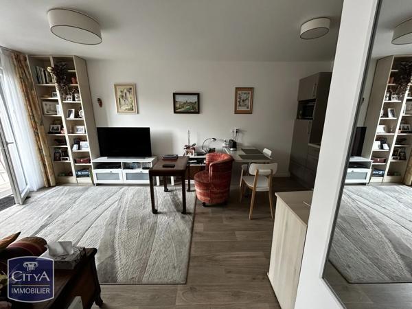 Appartement à vendre 2 pièces 46m² Combs-la-Ville (77380)