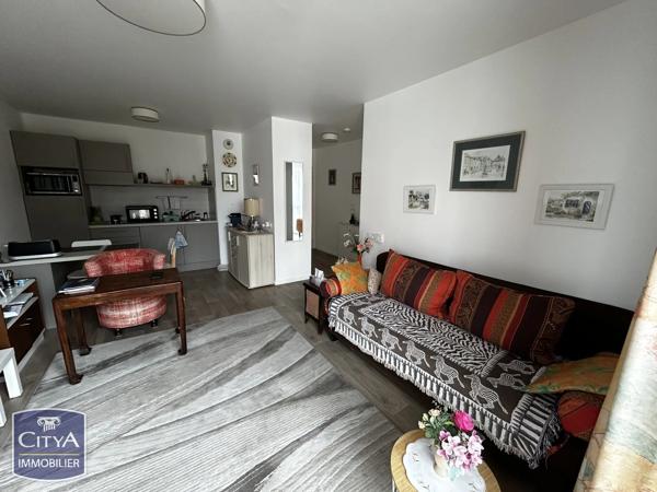 Appartement à vendre 2 pièces 46m² Combs-la-Ville (77380)
