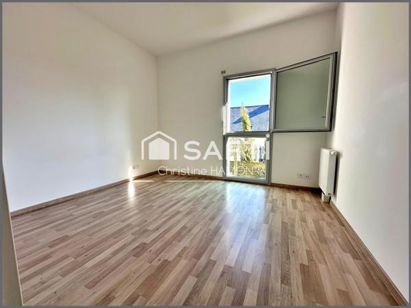 T3 balcon, parking couvert, cave à 500m de la gare