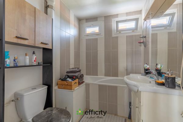 Appartement
         3 pièces
        - 57 m² Exclusivité 139 000 € *