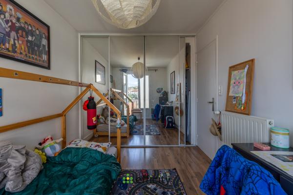 Appartement
         3 pièces
        - 57 m² Exclusivité 139 000 € *