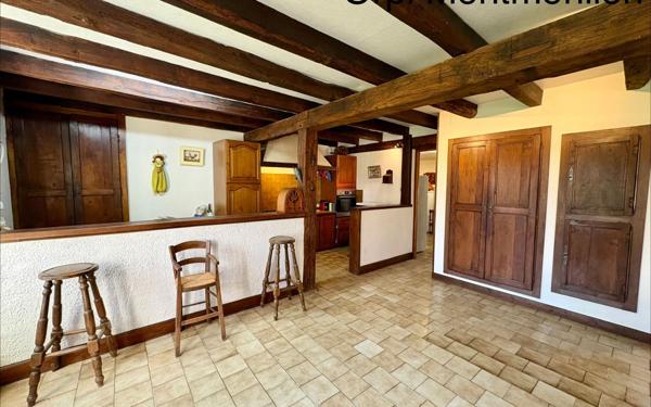 Maison à vendre    6 pièces •  Lathus-Saint-Rémy