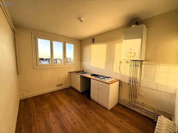 Appartement à louer à Rennes en Ille-et-Vilaine (35000), ref : 019/5520   
RENNES-SACRES COEUR