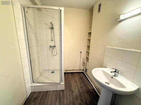 Appartement à louer à Rennes en Ille-et-Vilaine (35000), ref : 019/5520   
RENNES-SACRES COEUR