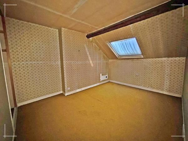 Ensemble immobilier: 1 local + 1 appartement à vendre 7 pièces FOURMIES (59)