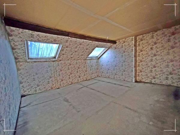 Ensemble immobilier: 1 local + 1 appartement à vendre 7 pièces FOURMIES (59)
