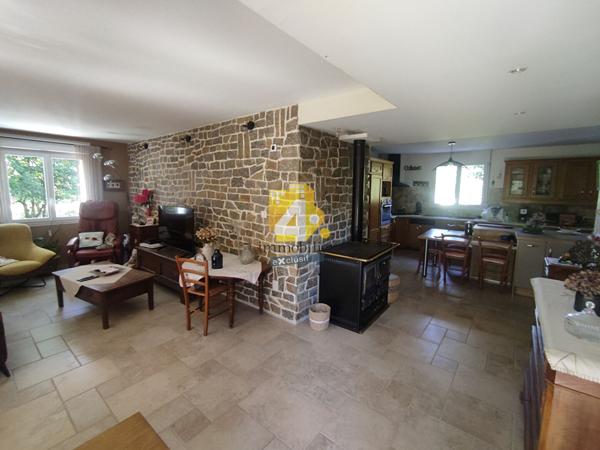 Maison - 8 pièces - 176 m²
