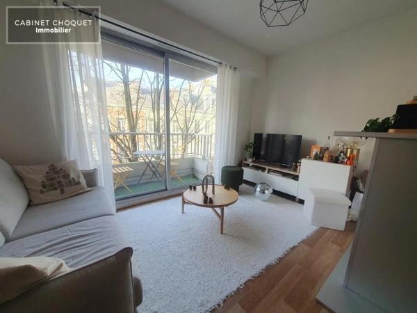 STUDIO AVEC BALCON EN RESIDENCE SECRUISEE A LOUER - LILLE PLEIN CENTRE - REPUBLIQUE - ENTRE METRO REPUBLIQUE ET THEATRE SEBASTOPOL - 25 m 2 - 653 € charges comprises par mois