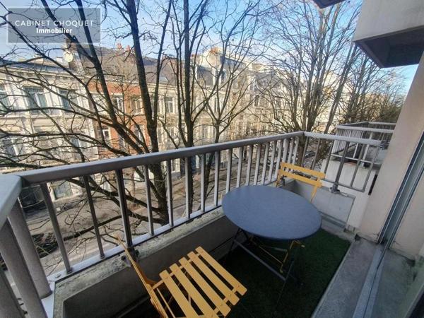 STUDIO AVEC BALCON EN RESIDENCE SECRUISEE A LOUER - LILLE PLEIN CENTRE - REPUBLIQUE - ENTRE METRO REPUBLIQUE ET THEATRE SEBASTOPOL - 25 m 2 - 653 € charges comprises par mois