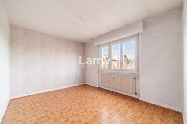 F4 avec parking quartier sud