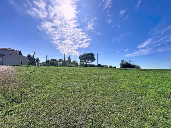 Terrain a Batir AUCH vue Pyrenees et cathedrale