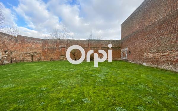 Maison à vendre    6 pièces • 246 m2 Arras