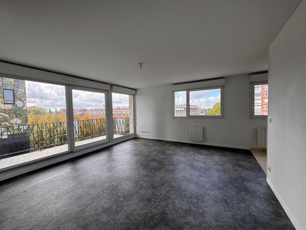 Appartement 3 pièces 69 m2 + balcon + cave - LILLE FLANDRES