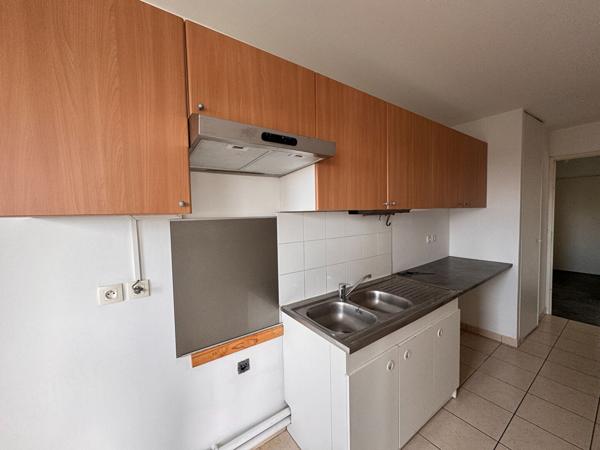Appartement 3 pièces 69 m2 + balcon + cave - LILLE FLANDRES