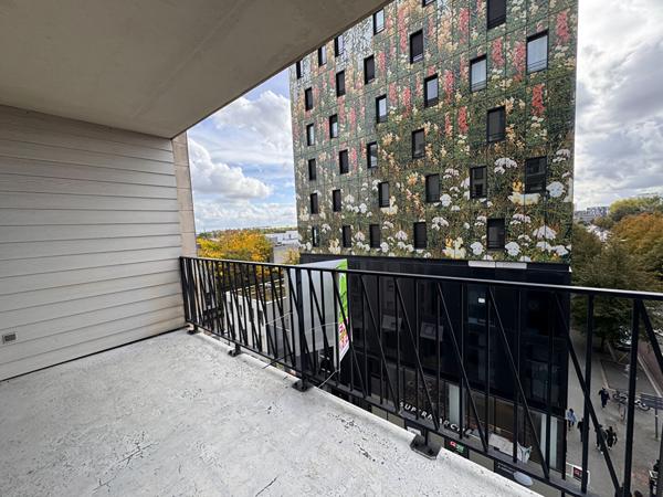 Appartement 3 pièces 69 m2 + balcon + cave - LILLE FLANDRES