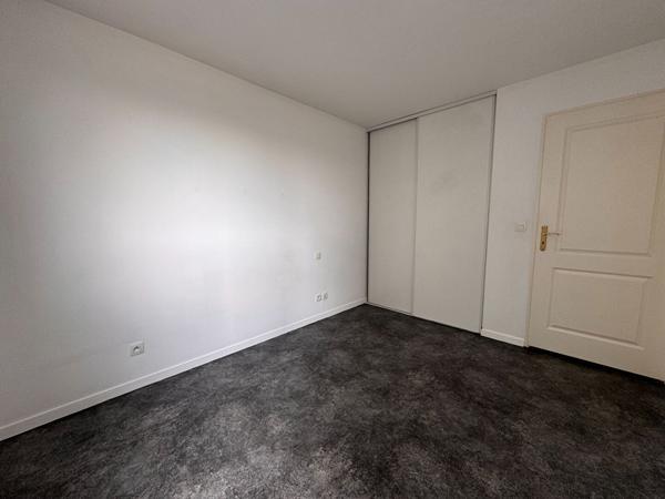 Appartement 3 pièces 69 m2 + balcon + cave - LILLE FLANDRES
