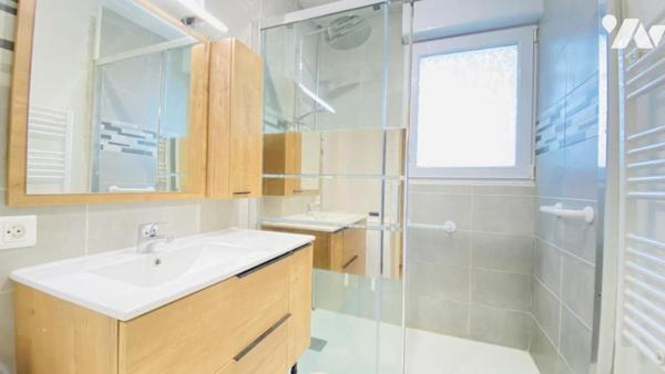  À VENDRE – Superbe appartement T4 lumineux à Locminé avec ascenseur, balcon & garage !