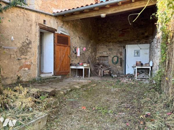 COEUR DU VILLAGE DE SOS, ANCIENNE MAISON BOURGEOISE AVEC JARDIN