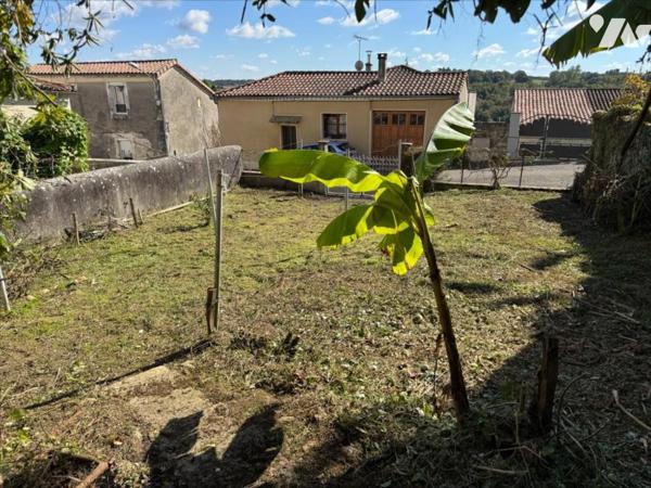COEUR DU VILLAGE DE SOS, ANCIENNE MAISON BOURGEOISE AVEC JARDIN