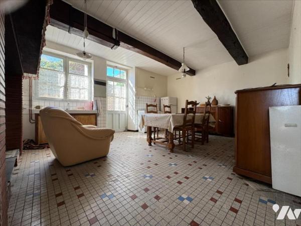 COEUR DU VILLAGE DE SOS, ANCIENNE MAISON BOURGEOISE AVEC JARDIN