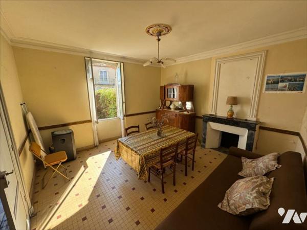 COEUR DU VILLAGE DE SOS, ANCIENNE MAISON BOURGEOISE AVEC JARDIN