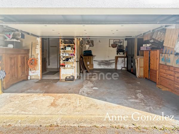 Saint Jean le Blanc, à 5 minutes d'Orleans dans un secteur privilégié etcherché à vendre grande maison familiale de 235 m2, 5 chambres, salle de jeux de 30 m2 garage double, jardin clos et abri