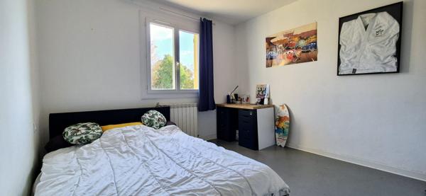 Maison Gigean 4 pièce(s) 140 m2 avec piscine