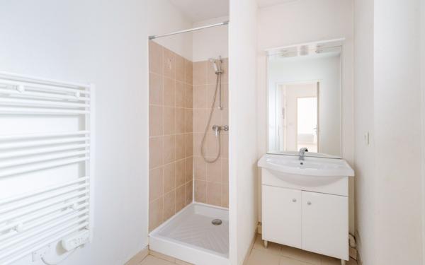 Appartement à vendre    2 pièces • 41,88 m2 Lyon 8