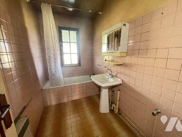 Pavillon plain-pied avec terrasse et garages