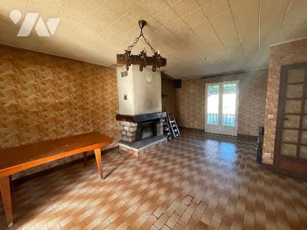 Pavillon plain-pied avec terrasse et garages